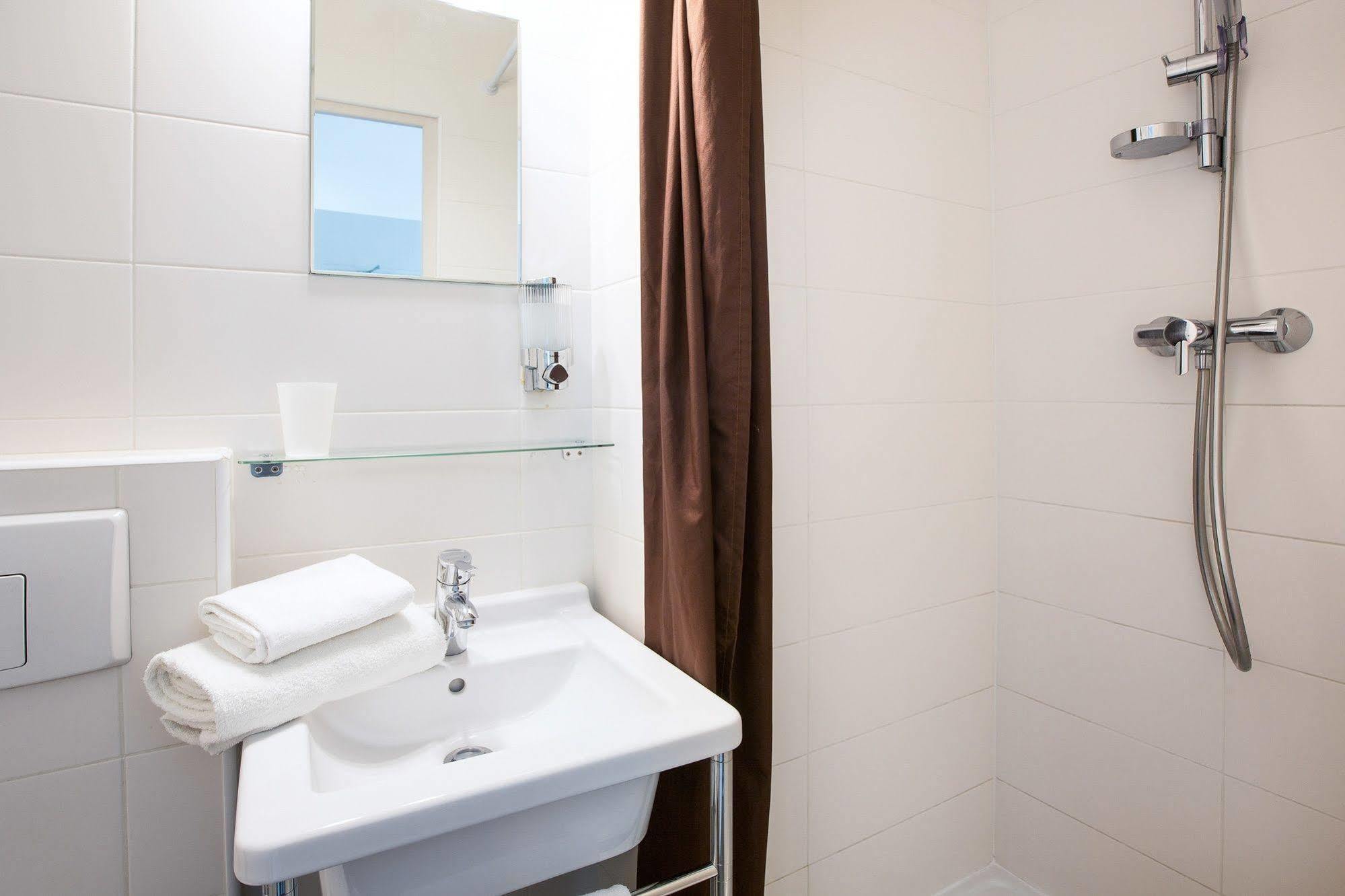 Le Figuier Hotel Ivry-sur-Seine Kültér fotó